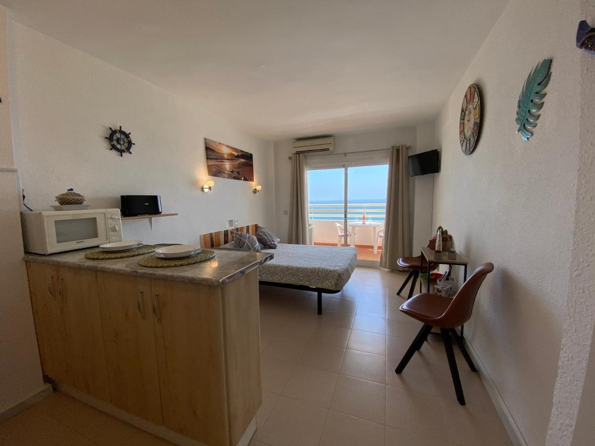 Stylish With Panoramic Sea View Apartment *
